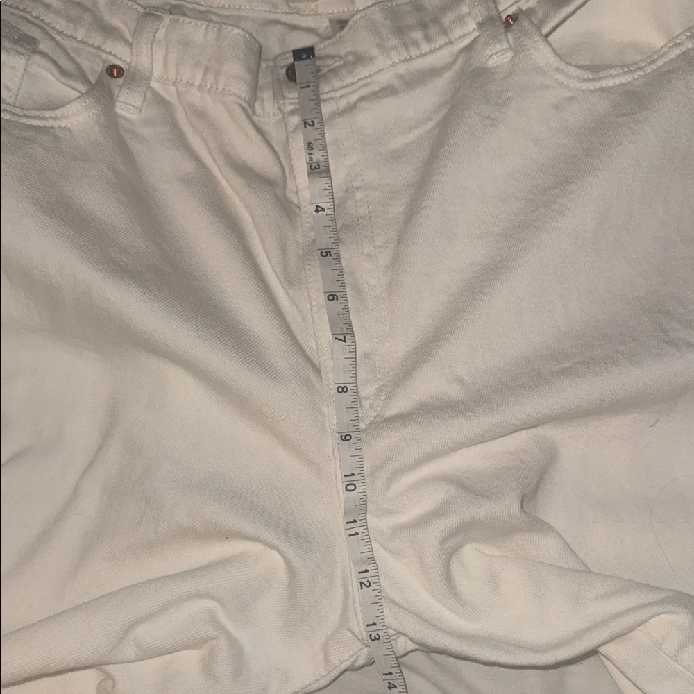 Universal Thread Women's Boyfriend Jeans in White with Embroidered Details - Picture 8 of 9